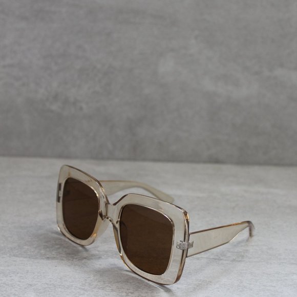 Clear/Tan Wide Frame Rectangle oversized Sunglasses - Picture 3 of 7
